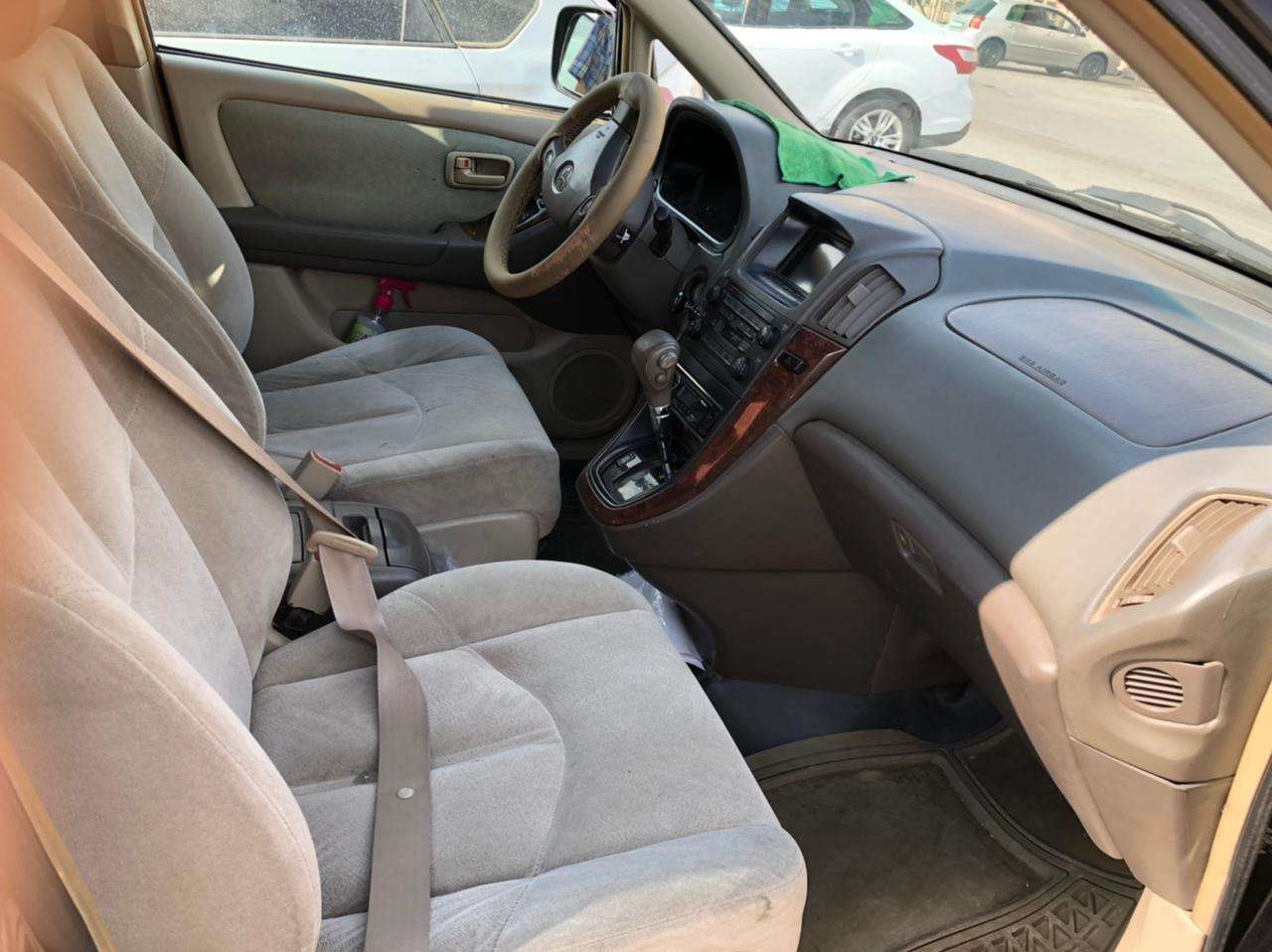 Toyota Harrier, 2002 il, 2.2 L, 303 000 km