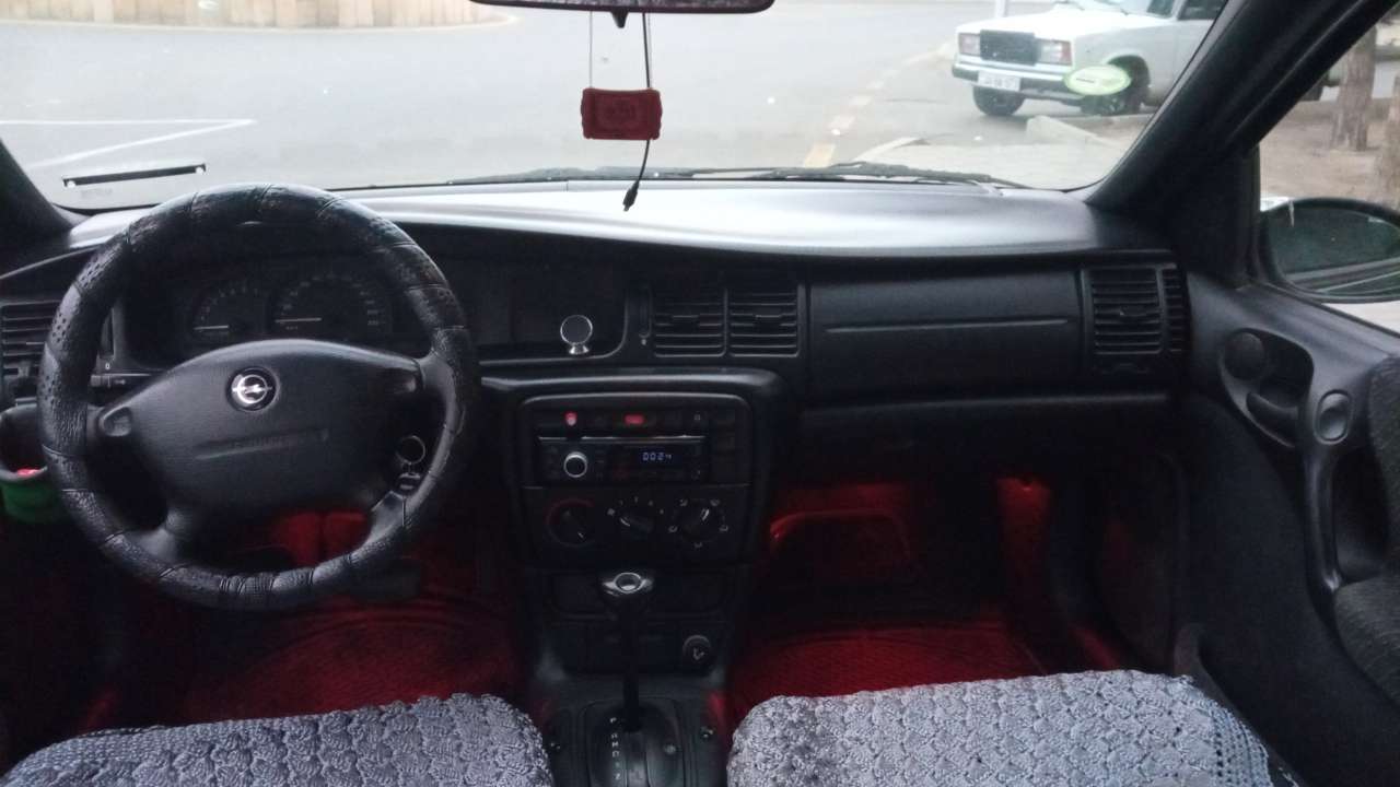 Opel Vectra, 1996 il, 1.8 L, 351 051 km