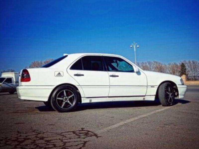 Mercedes C 180, 1996 il, 1.8 L, 150 000 km