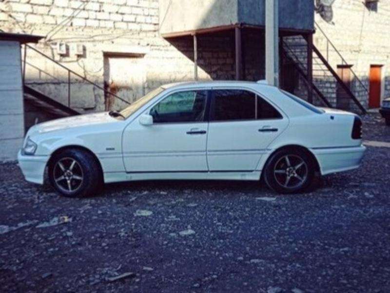 Mercedes C 180, 1996 il, 1.8 L, 150 000 km