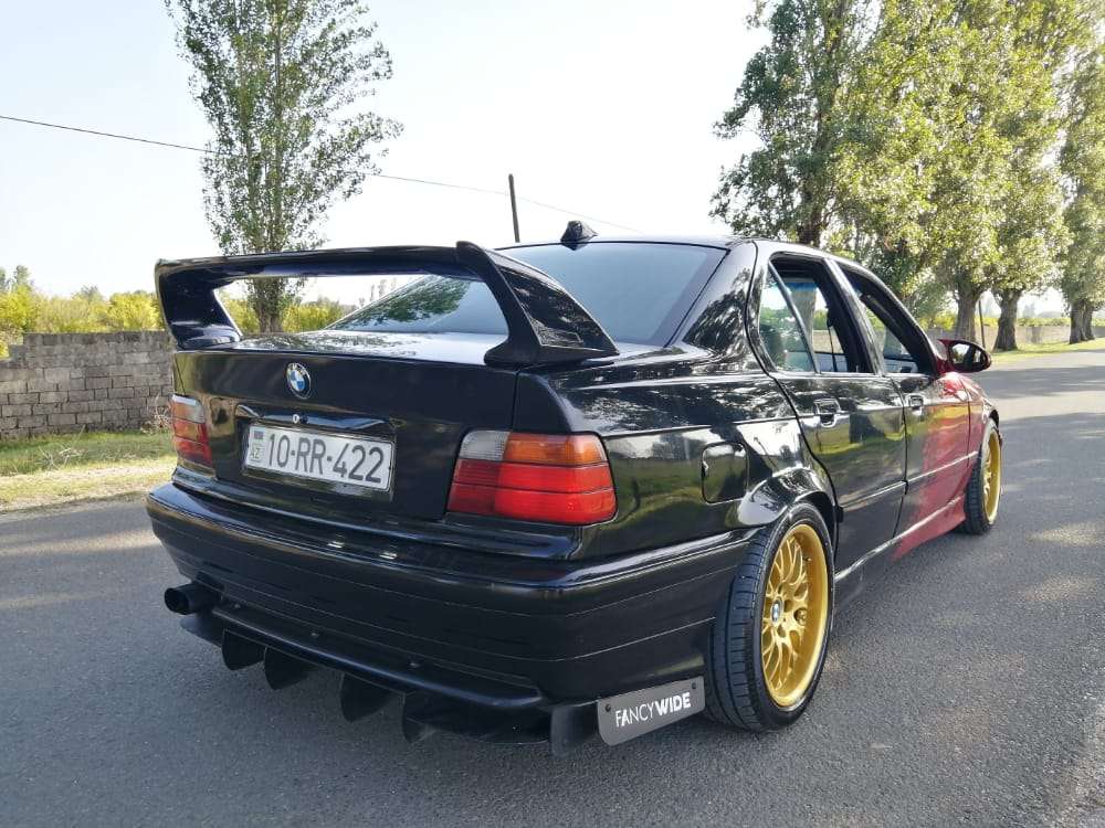 BMW 320, 1994 il, 2.0 L, 269 999 km