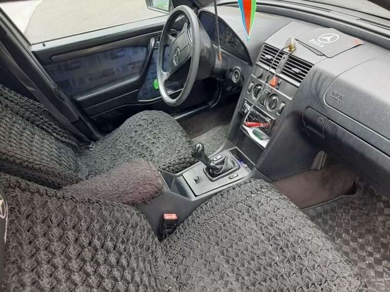 Mercedes C 180, 1996 il, 1.8 L, 274 560 km