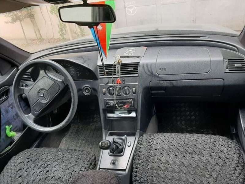 Mercedes C 180, 1996 il, 1.8 L, 274 560 km