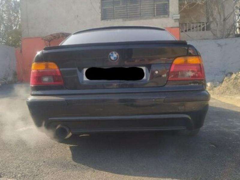 BMW 525, 2002 il, 2.5 L, 200 000 km