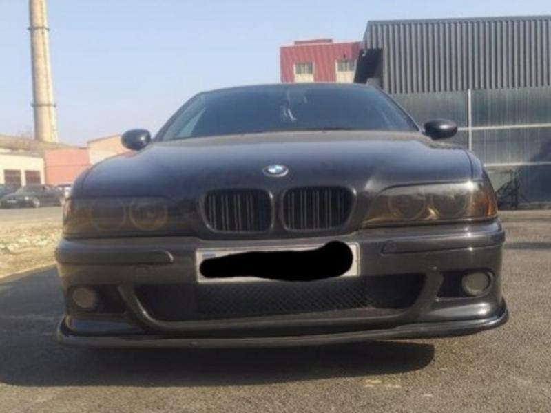 BMW 525, 2002 il, 2.5 L, 200 000 km