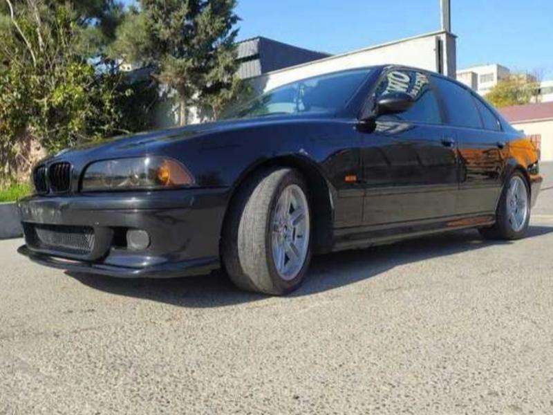 BMW 525, 2002 il, 2.5 L, 200 000 km
