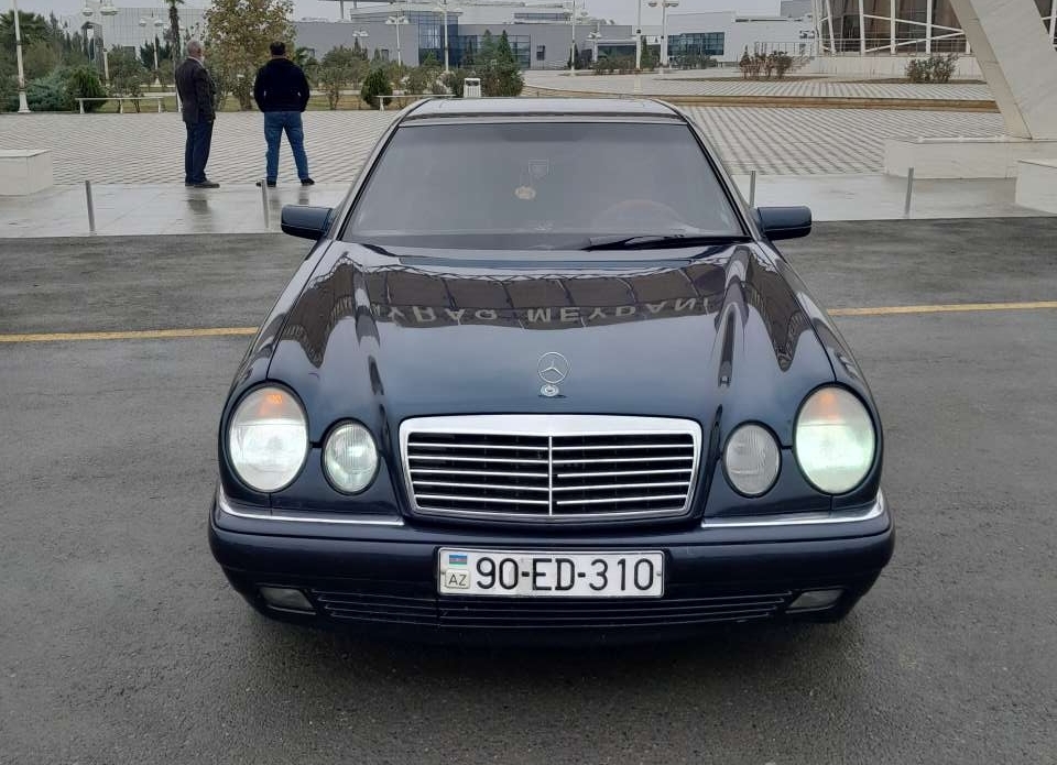Mercedes E 230, 1997 il, 2.3 L, 449 268 km