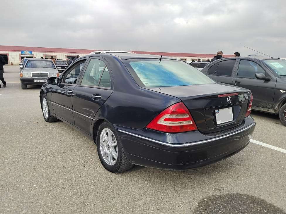 Mercedes C 240, 2001 il, 2.4 L, 460 000 km
