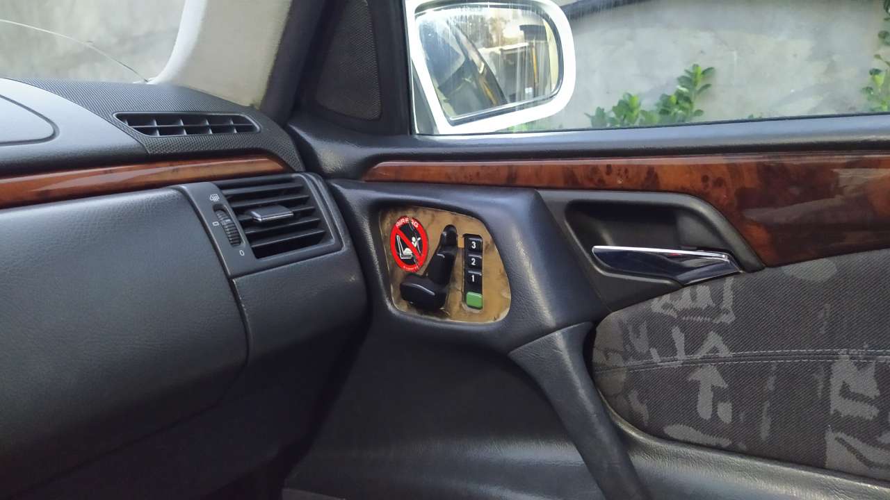 Mercedes E 240, 1999 il, 2.4 L, 227 000 km