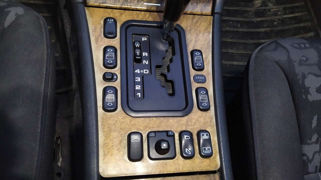 Mercedes E 240, 1999 il, 2.4 L, 227 000 km