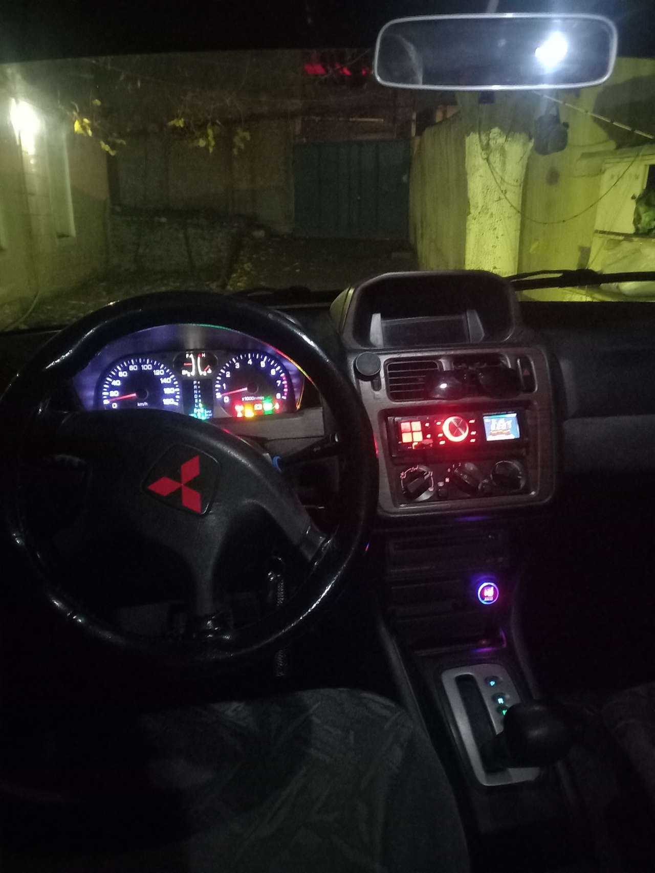 Mitsubishi Pajero iO, 1998 il, 1.8 L, 300 000 km