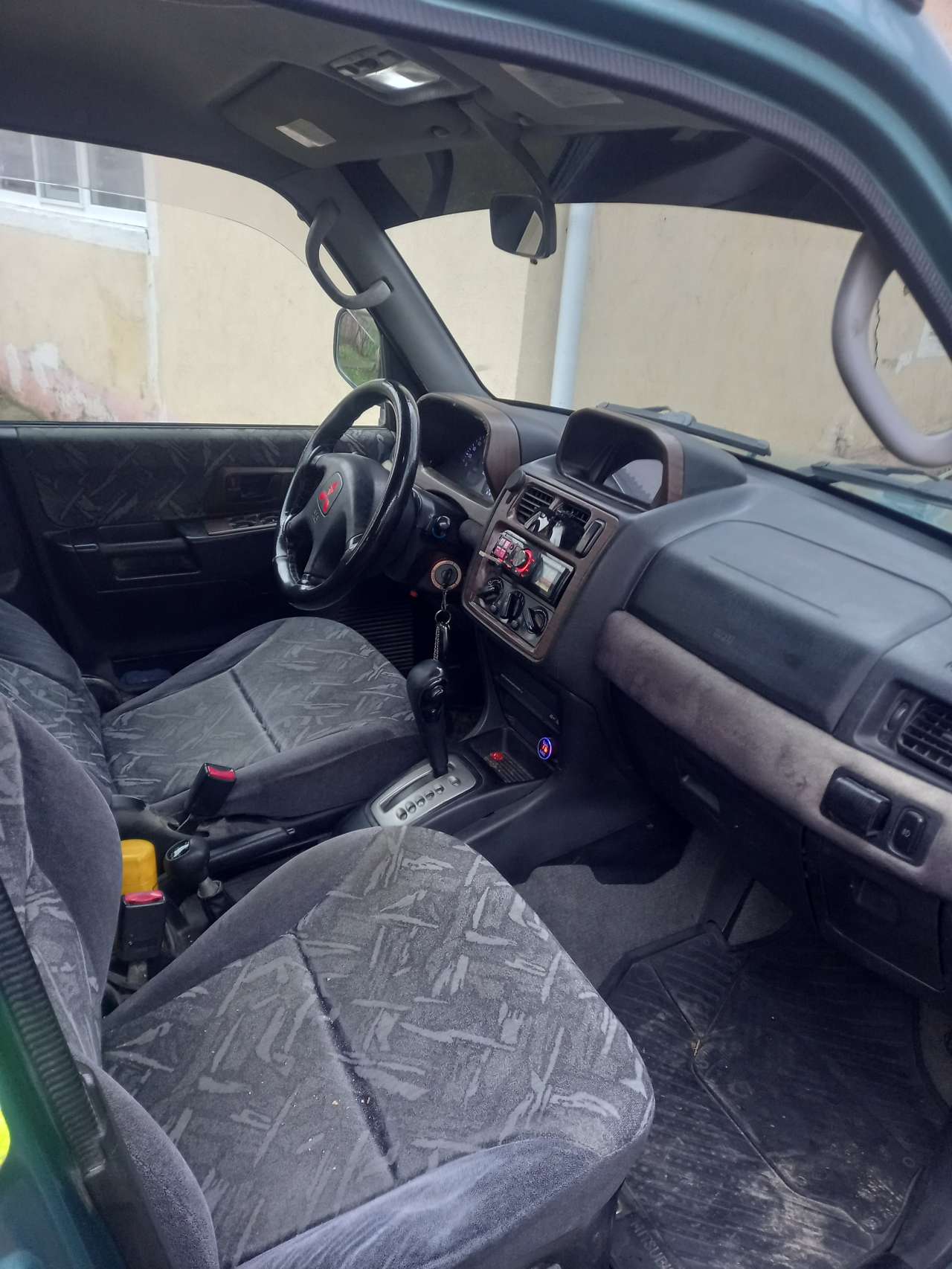 Mitsubishi Pajero iO, 1998 il, 1.8 L, 300 000 km