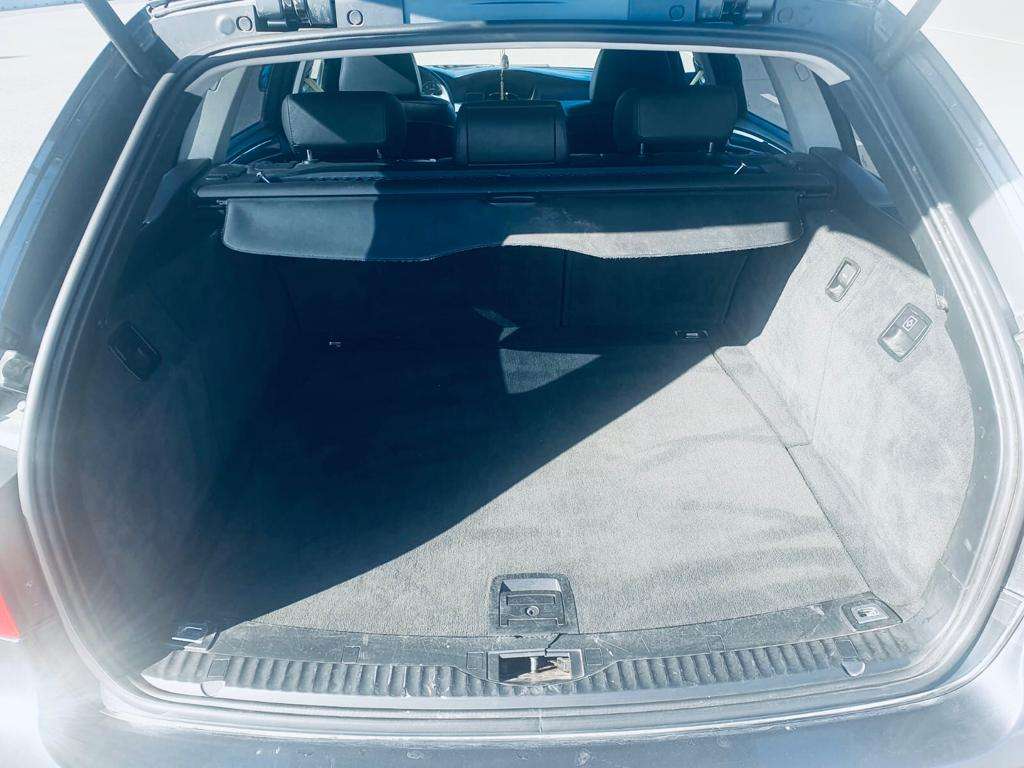 BMW 520, 2007 il, 2.0 L, 360 000 km