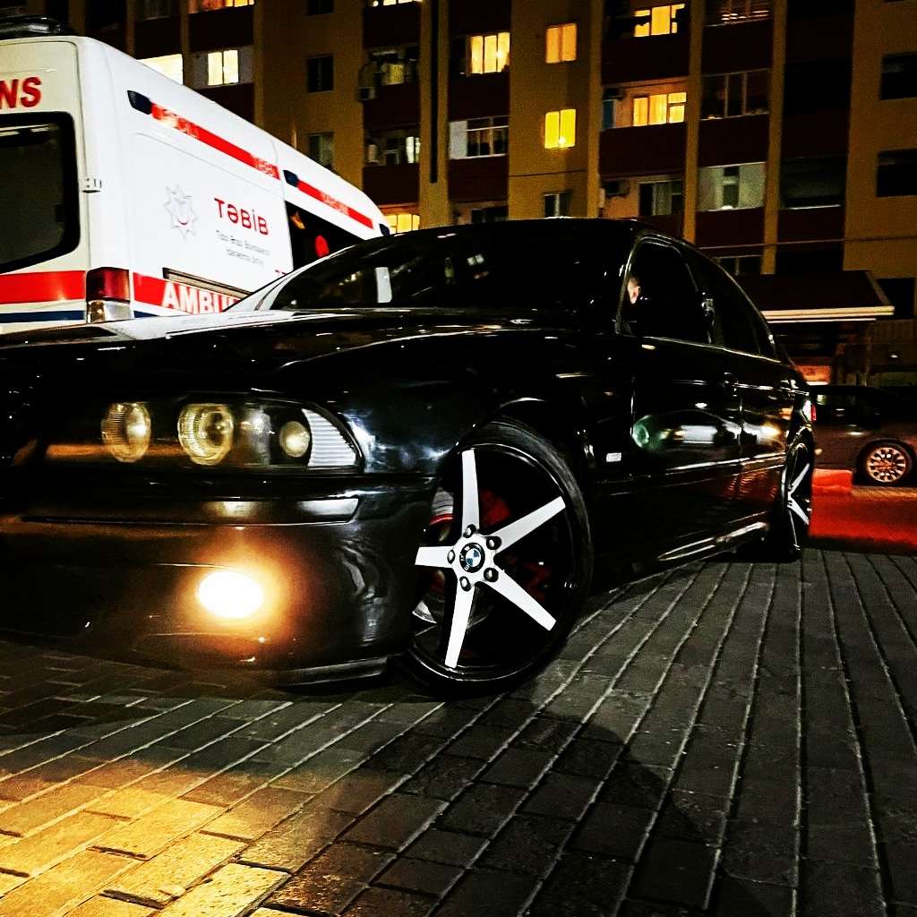 BMW 535, 1999 il, 3.5 L, 300 000 km