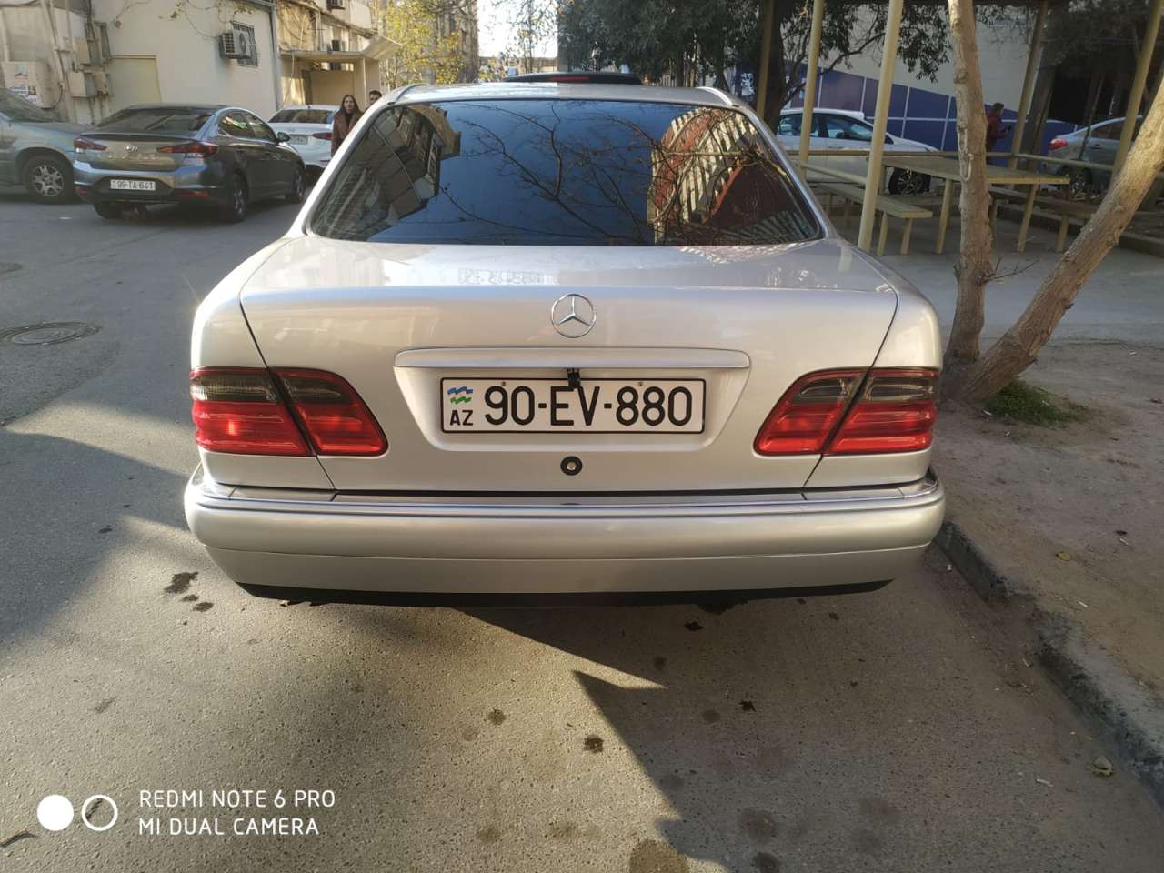 Mercedes E 240, 1998 il, 2.4 L, 260 000 km