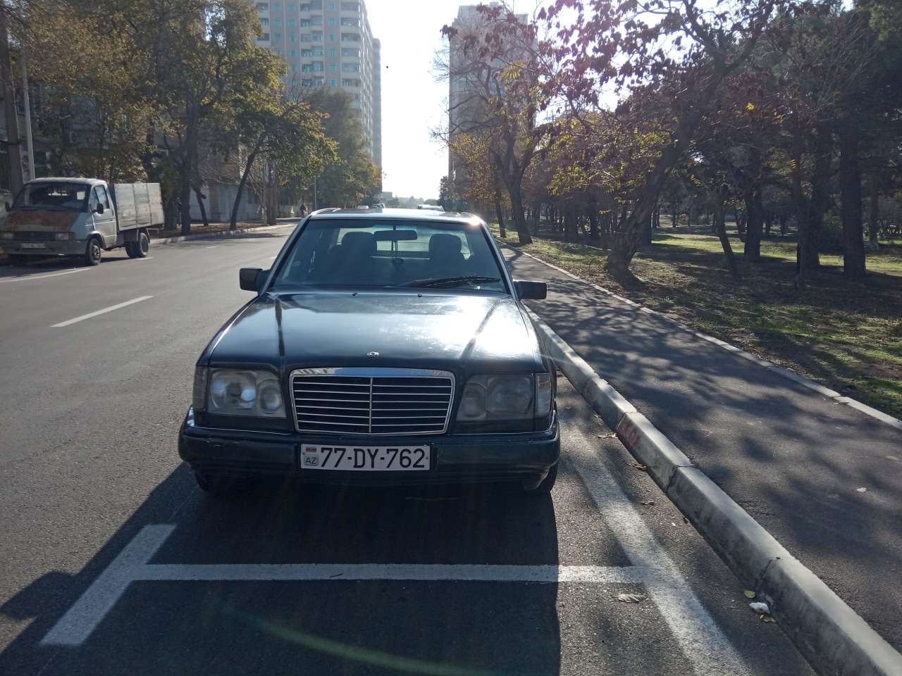 Mercedes E 200, 1995 il, 2.0 L, 235 000 km