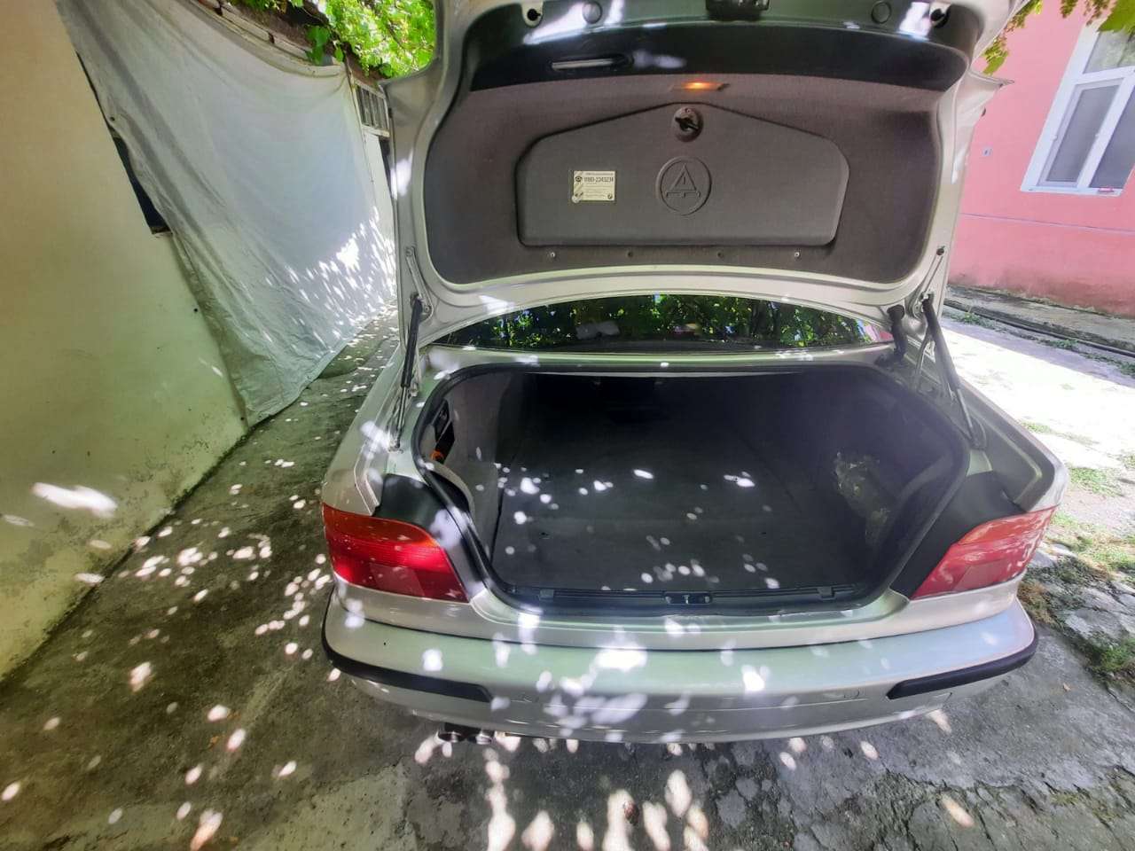 BMW 528, 2000 il, 0.25 L, 167 000 km