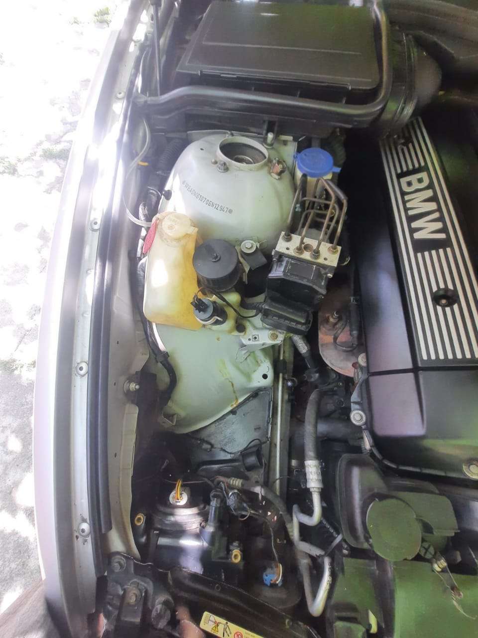 BMW 528, 2000 il, 0.25 L, 167 000 km