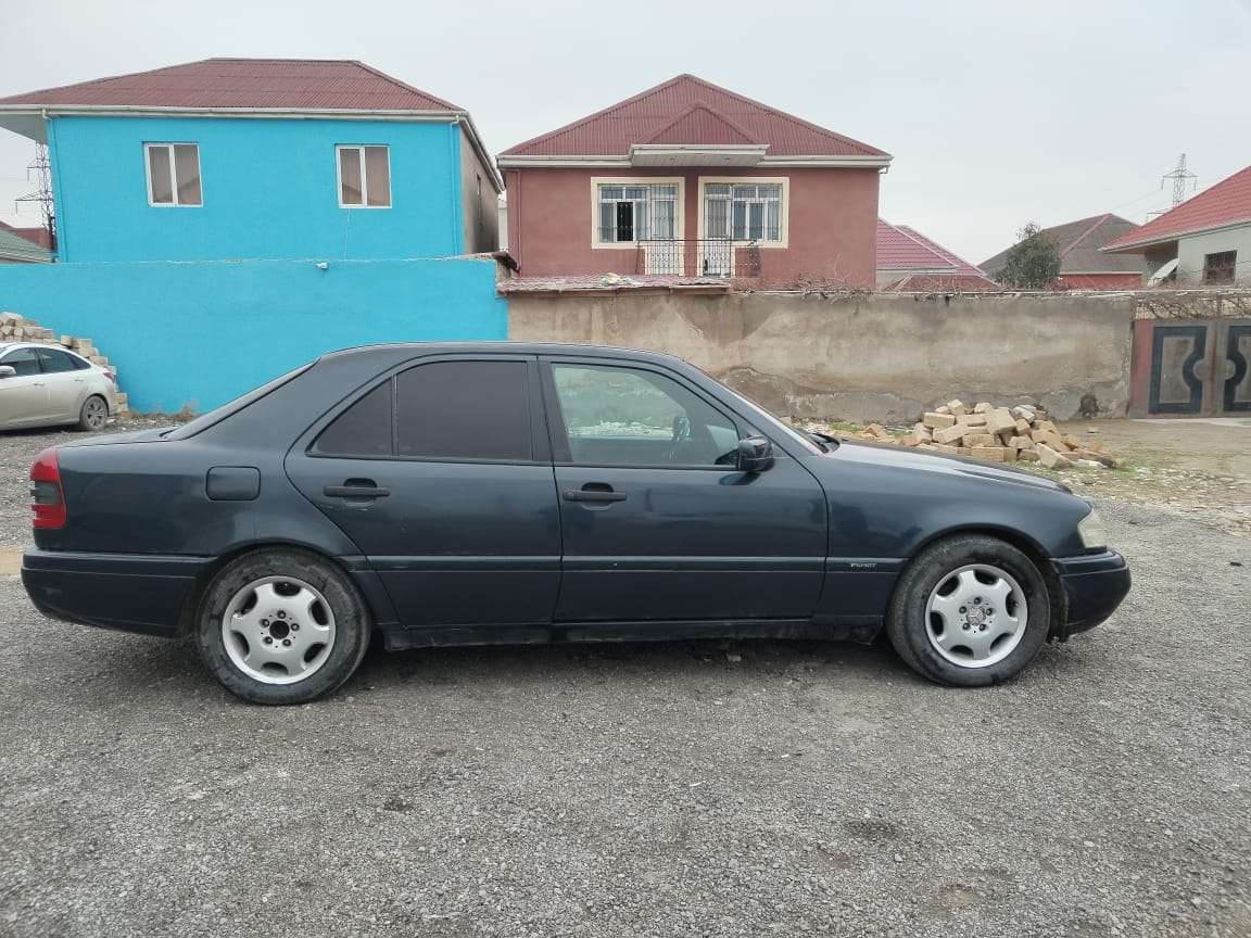 Mercedes C 180, 1995 il, 1.8 L, 430 000 km