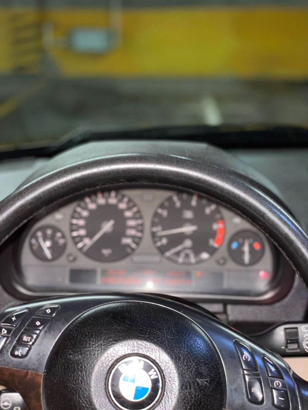 BMW X5, 2001 il, 4.4 L, 296 000 km