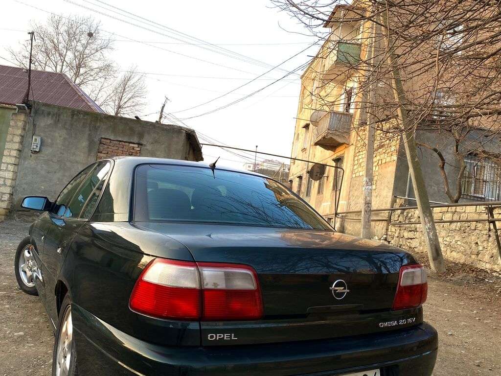 Opel Omega, 1999 il, 2.0 L, 390 000 km