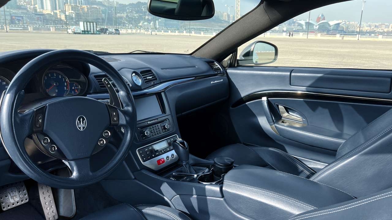 Maserati GranTurismo S, 2012 il, 4.7 L, 115 000 km