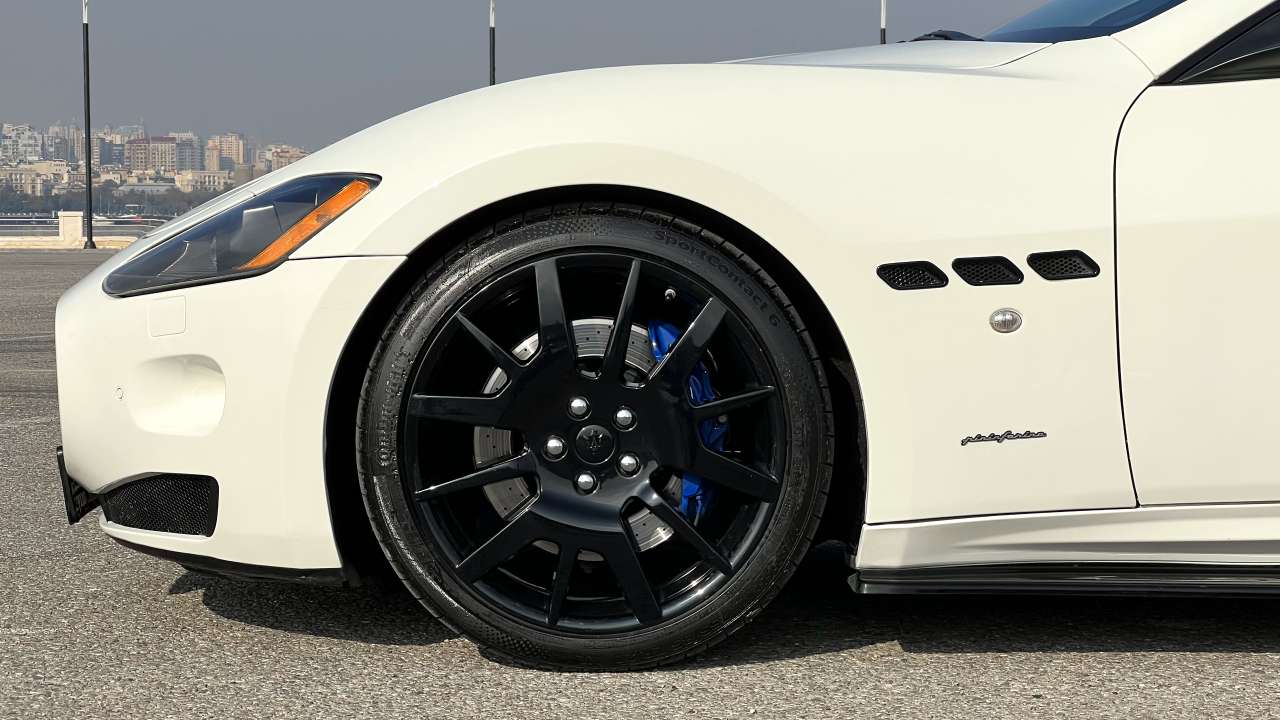 Maserati GranTurismo S, 2012 il, 4.7 L, 115 000 km