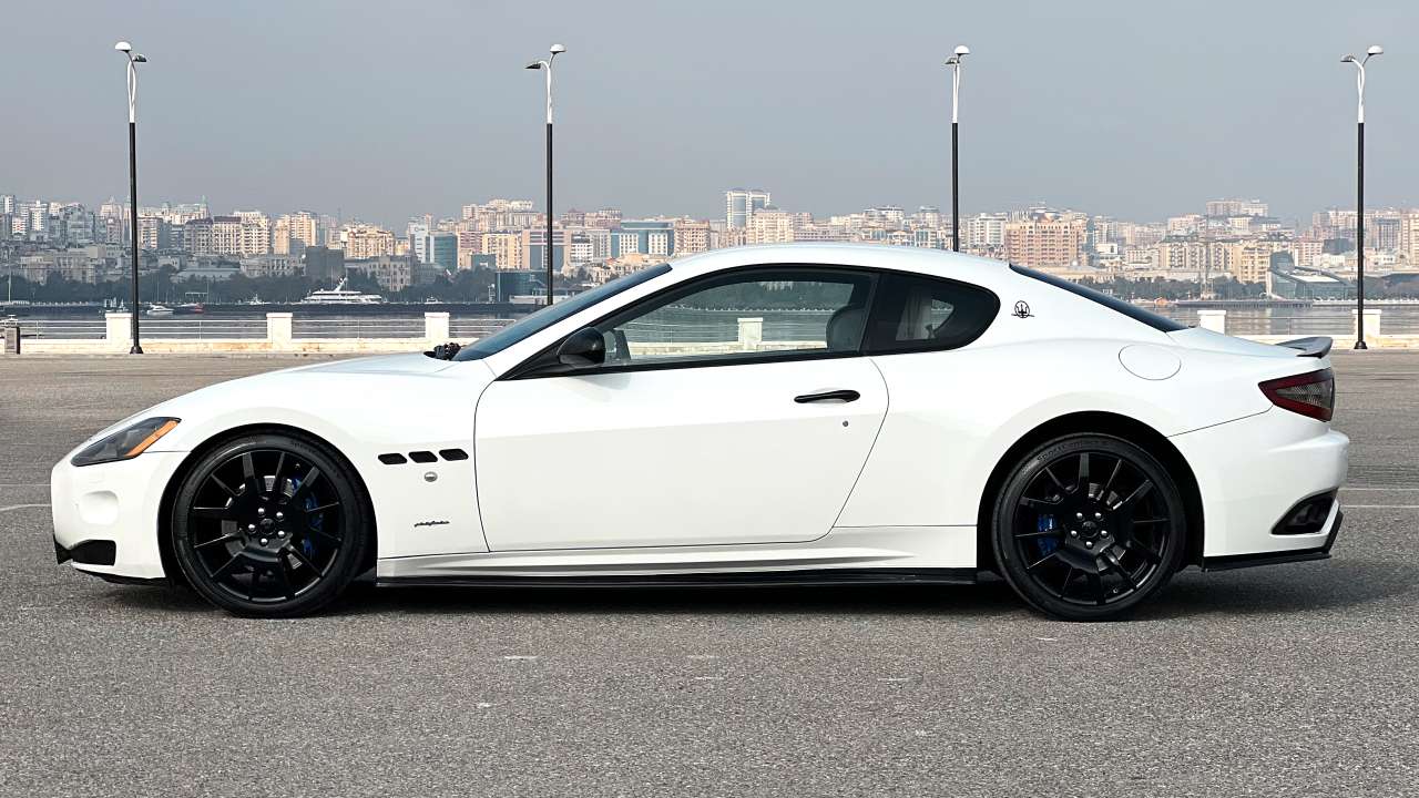 Maserati GranTurismo S, 2012 il, 4.7 L, 115 000 km