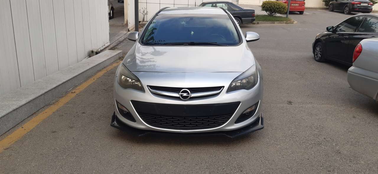 Opel Astra, 2015 il, 1.4 L, 140 300 km