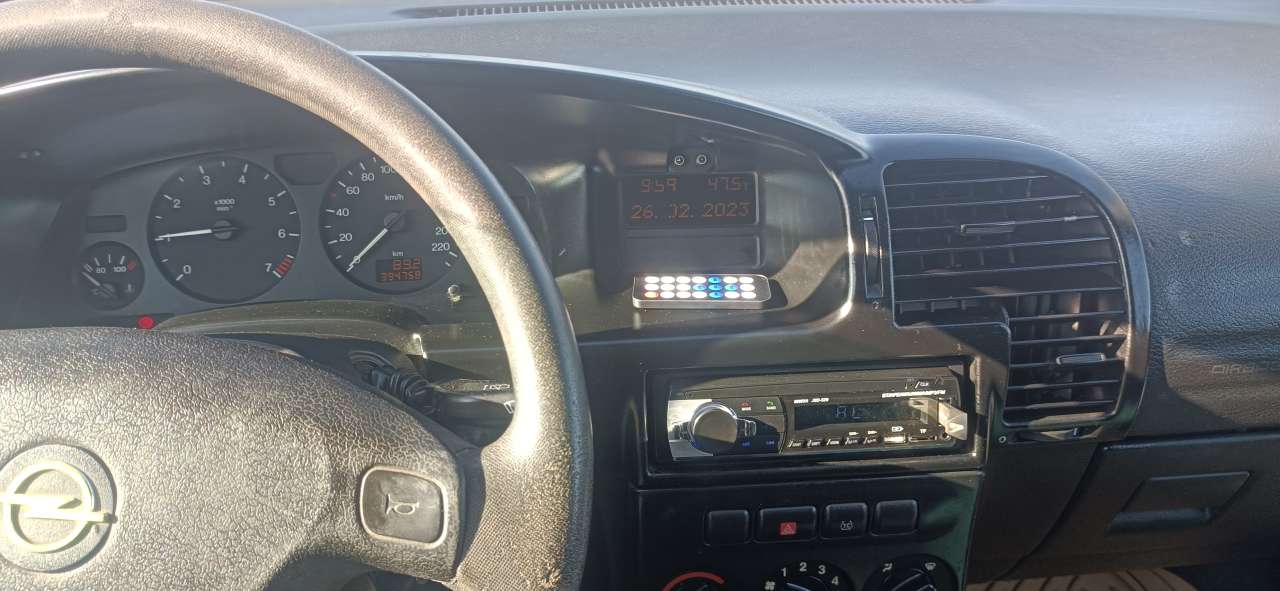 Opel Zafira, 2000 il, 1.8 L, 390 000 km