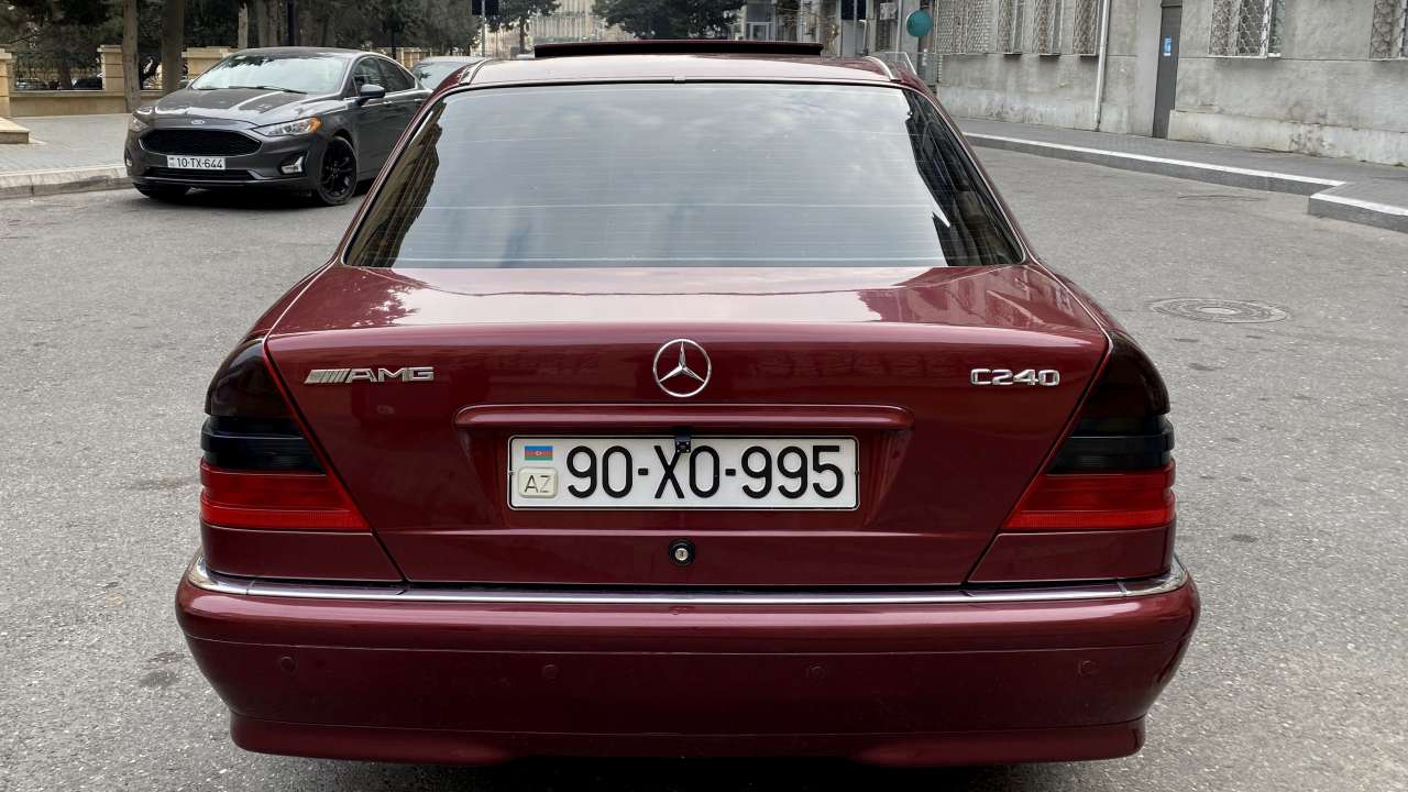 Mercedes C 240, 1999 il, 2.4 L, 406 000 km