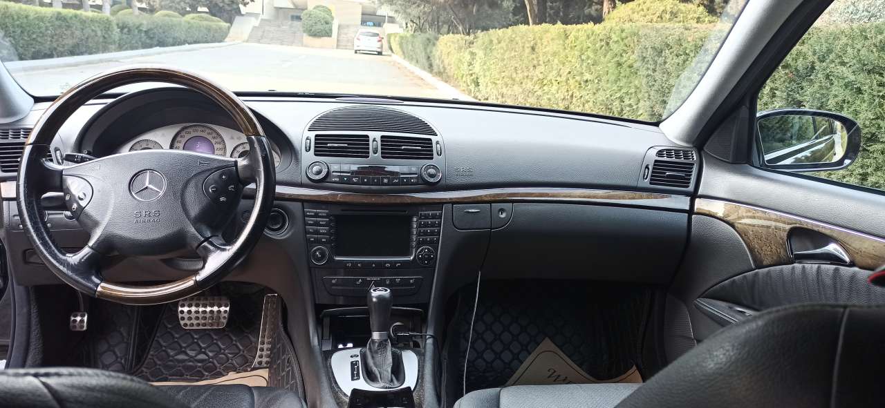 Mercedes E 320, 2004 il, 3.2 L, 251 283 km