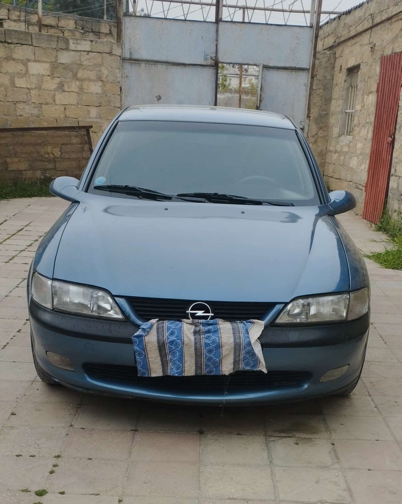 Opel Vectra, 1998 il, 1.6 L, 16 000 km