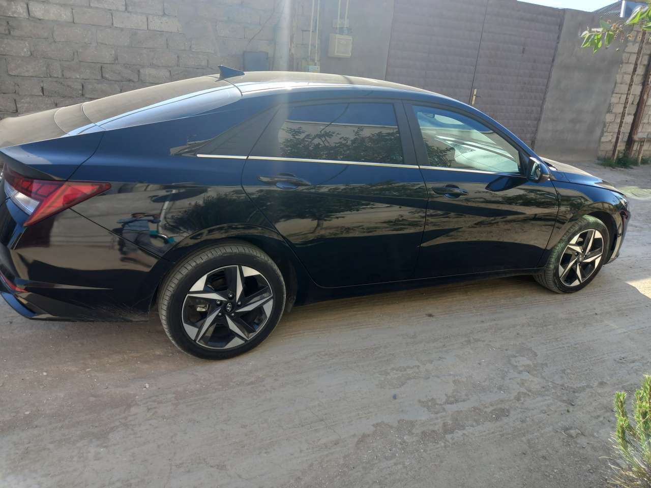 Hyundai Elantra, 2023 il, 0.2 L, 16 km