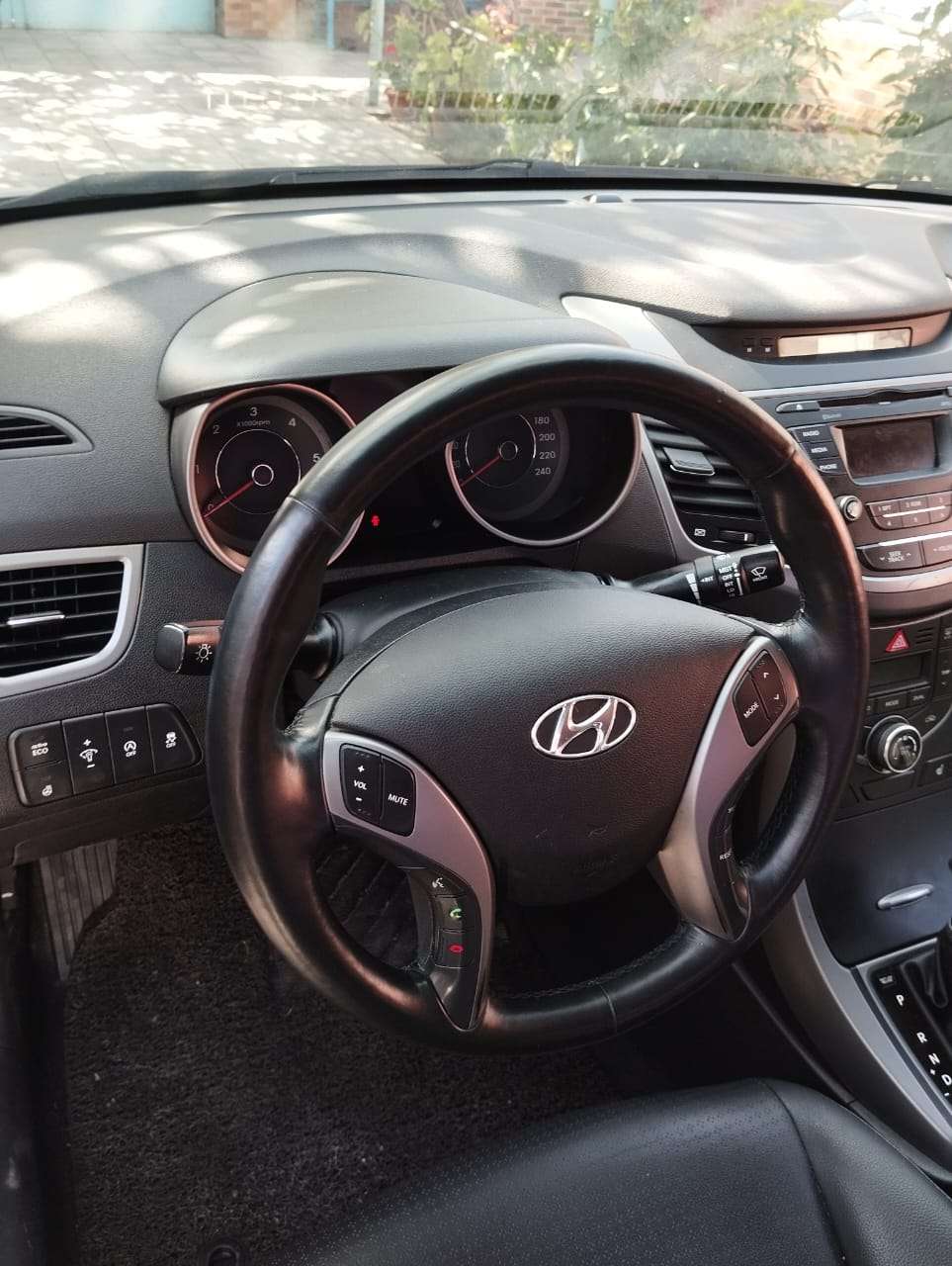 Hyundai Elantra, 2014 il, 1.6 L, 15 700 km