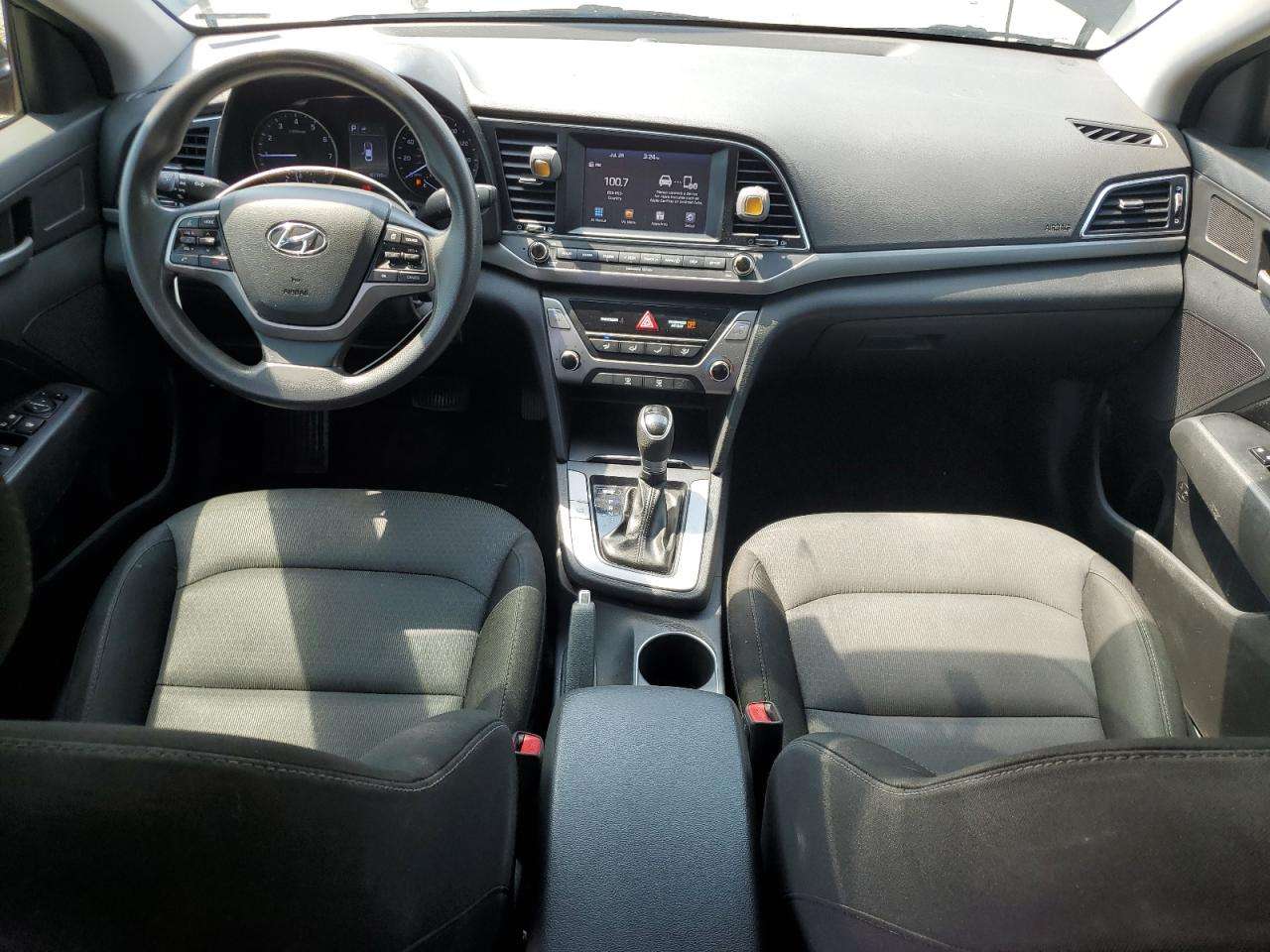 Hyundai Elantra, 2017 il, 2.0 L, 102 160 km