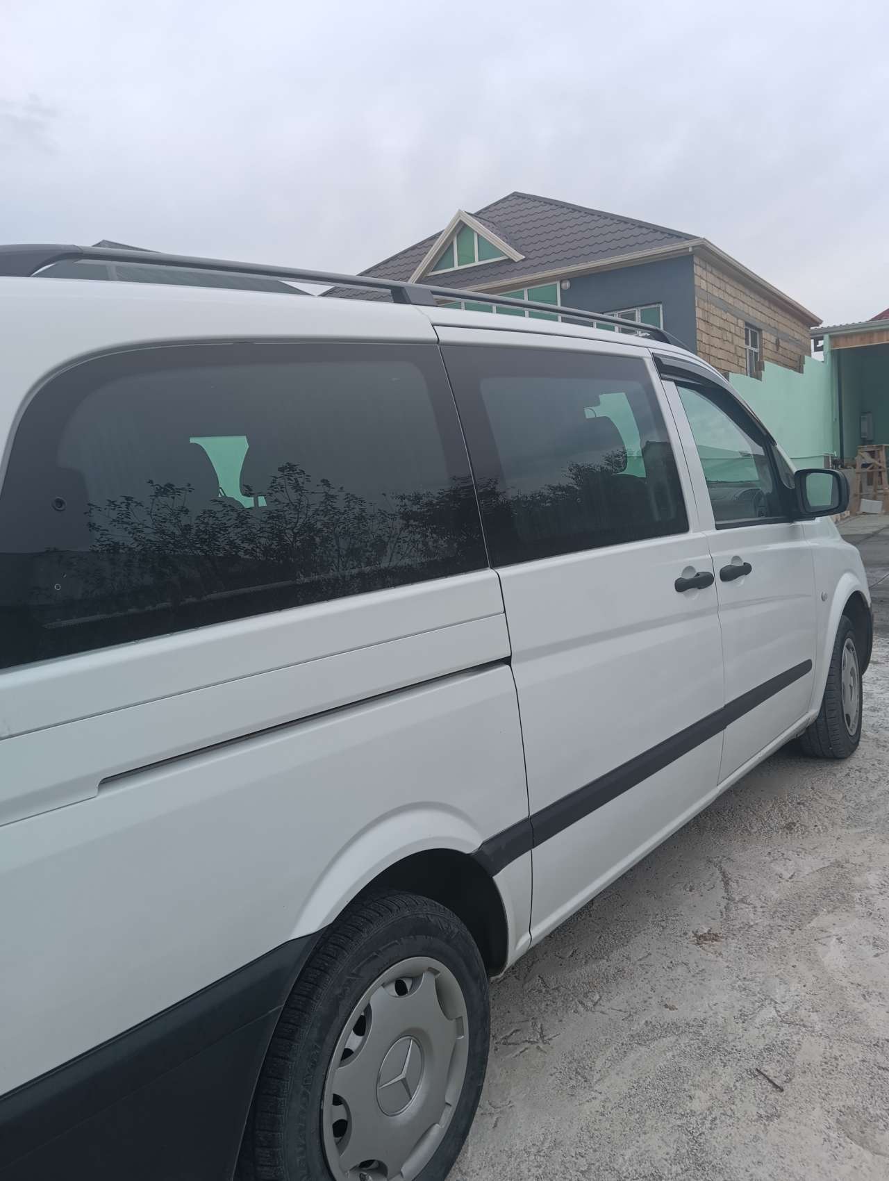 Mercedes Vito 111, 2009 il, 2.2 L, 270 000 km