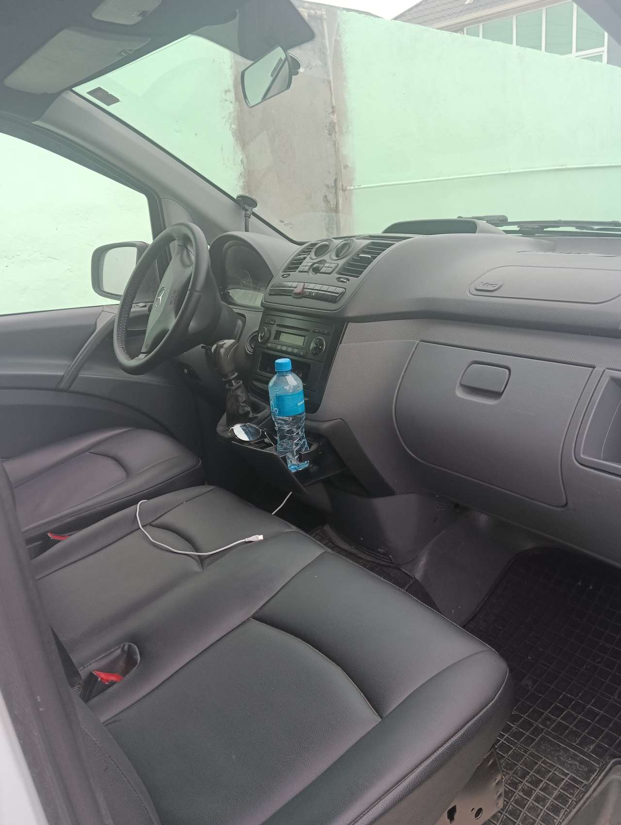 Mercedes Vito 111, 2009 il, 2.2 L, 270 000 km
