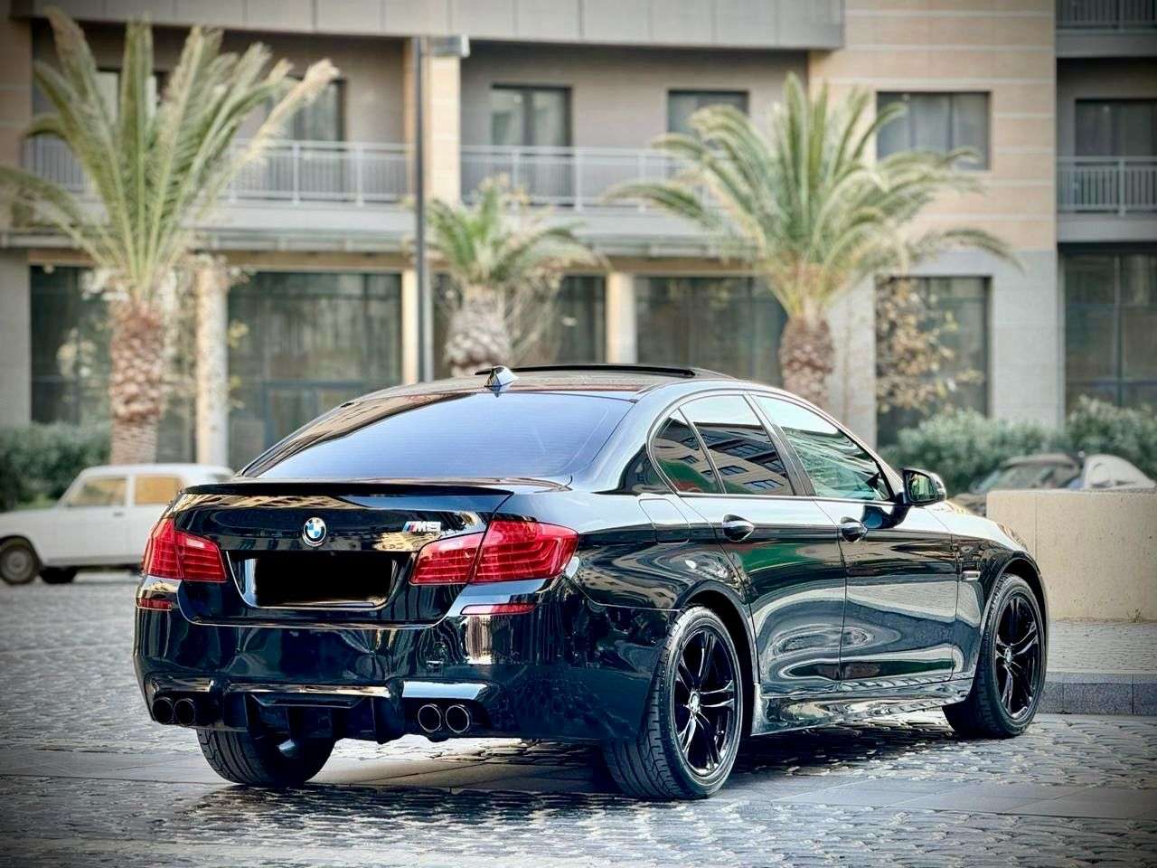 BMW 528, 2015 il, 2.0 L, 172 000 km