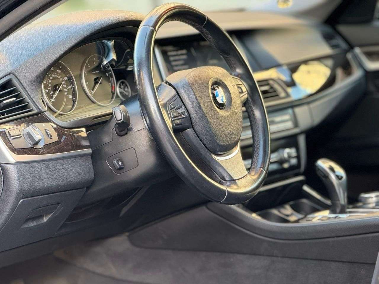 BMW 528, 2015 il, 2.0 L, 172 000 km