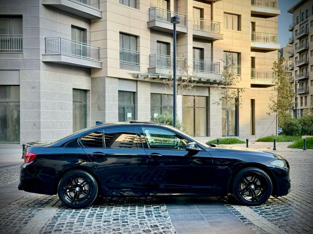 BMW 528, 2015 il, 2.0 L, 172 000 km