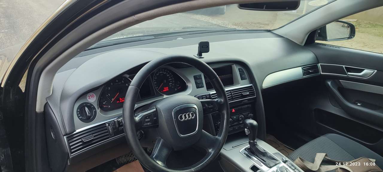 Audi A6, 2006 il, 2.4 L, 300 000 km