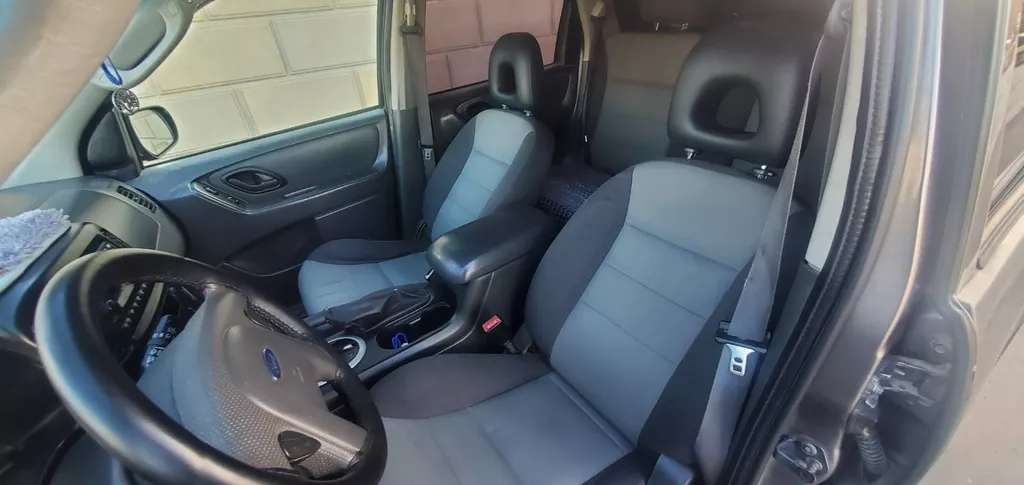 Ford Escape, 2005 il, 2.3 L, 298 000 km