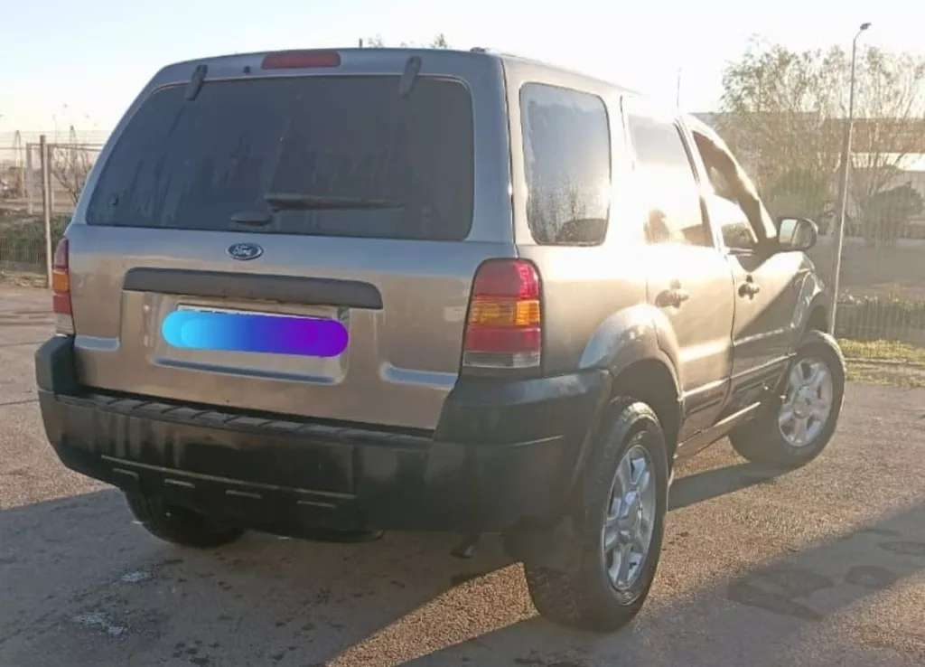 Ford Escape, 2005 il, 2.3 L, 298 000 km