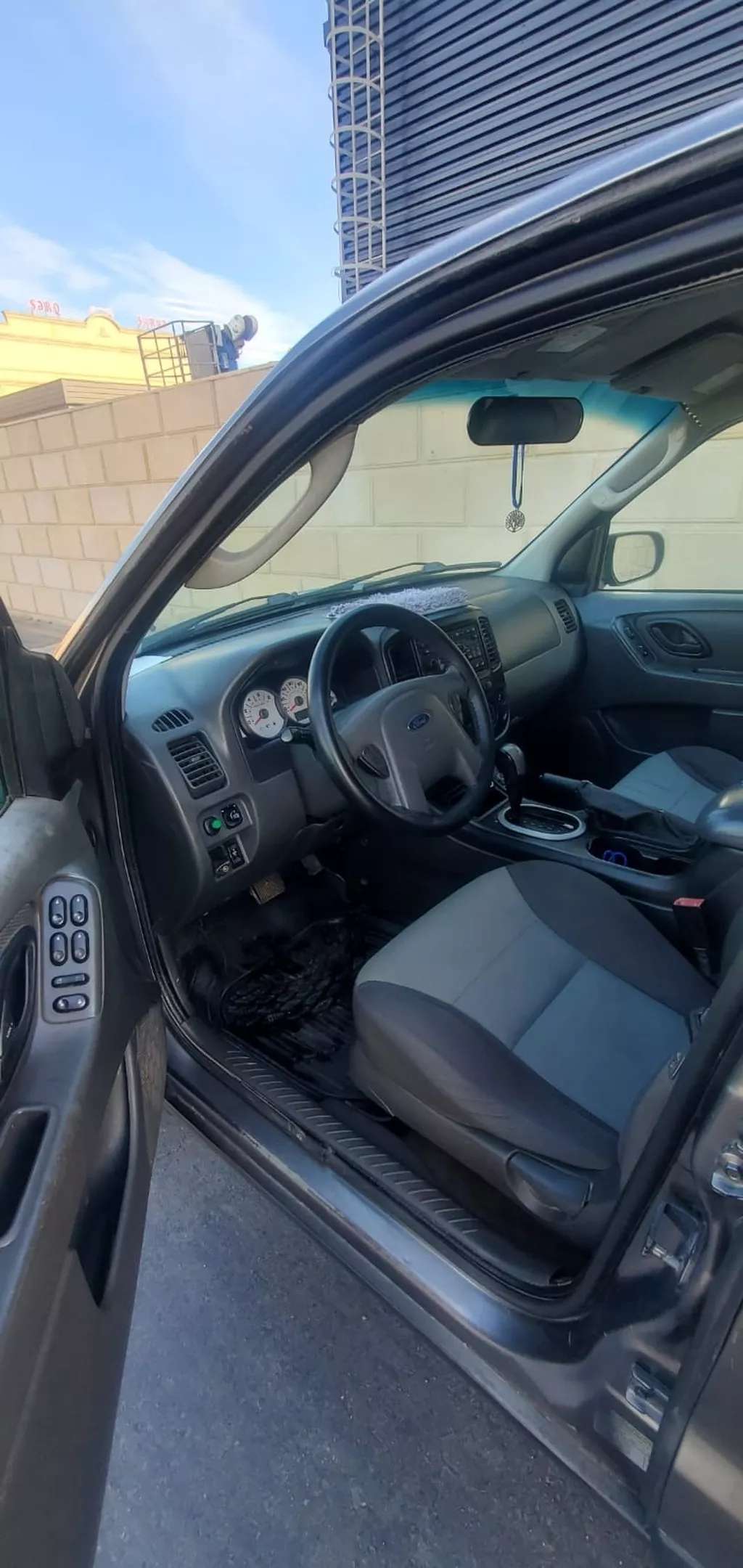 Ford Escape, 2005 il, 2.3 L, 298 000 km