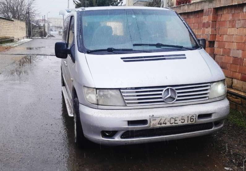 Mercedes Vito, 2003 il, 2.2 L, 300 km