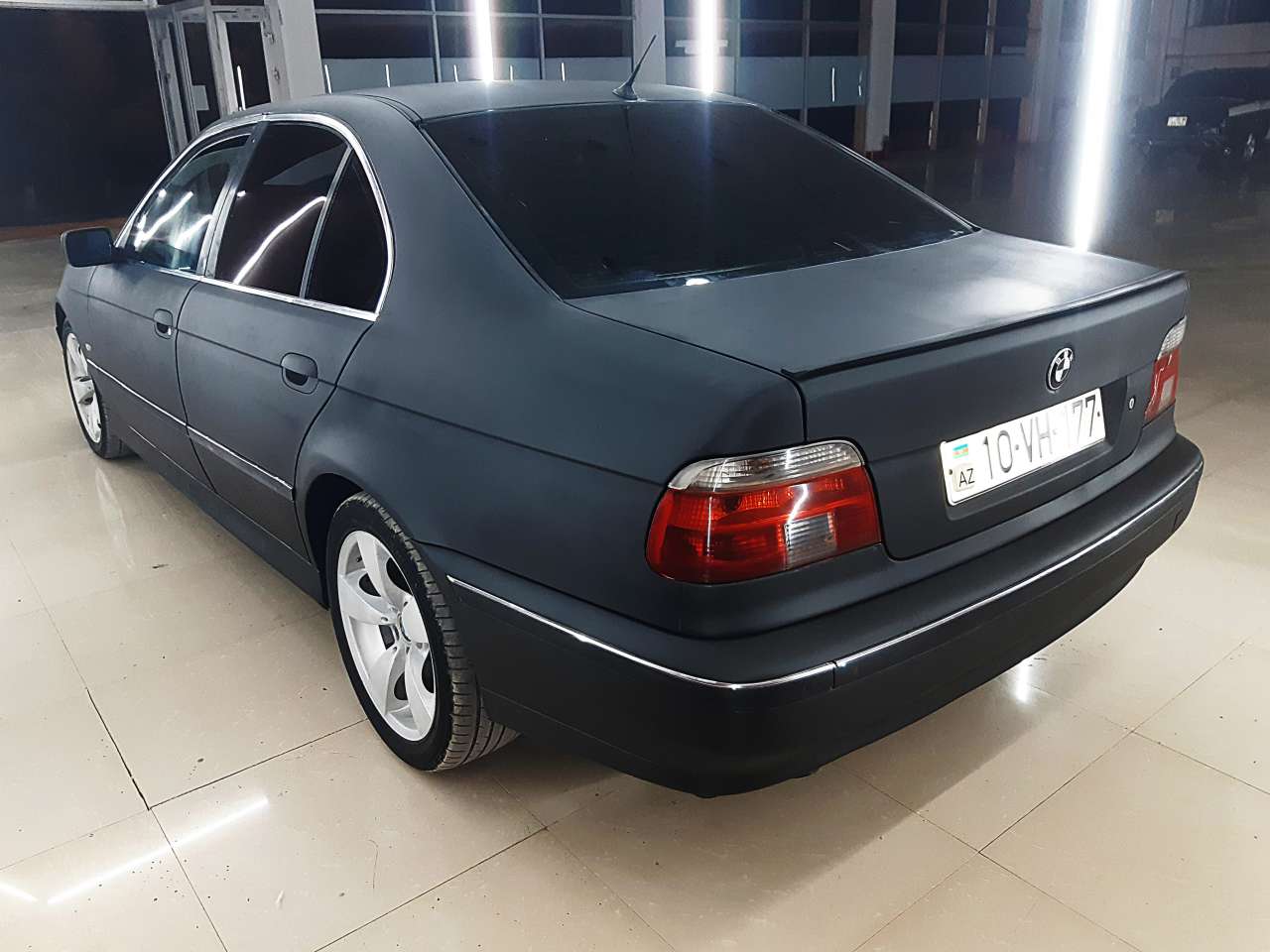 BMW 528, 1996 il, 2.8 L, 300 km