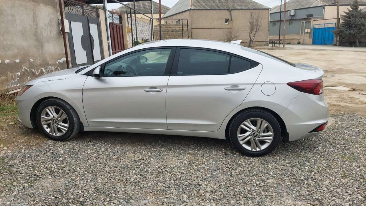 Hyundai Elantra, 2018 il, 2.0 L, 150 000 km