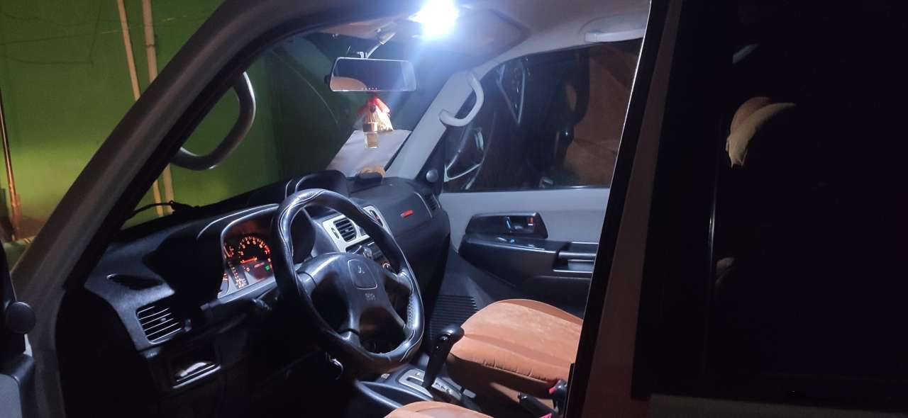 Mitsubishi Pajero io, 1999 il, 1.8 L, 300 000 km
