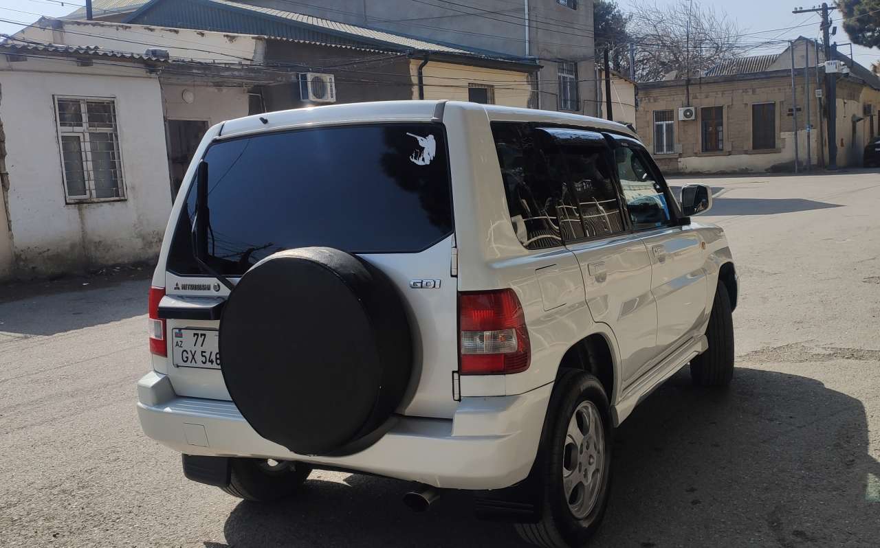 Mitsubishi Pajero io, 1999 il, 1.8 L, 300 000 km